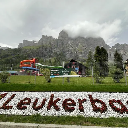 Magnifique Avec Terrasse Spacieuse Et Jardin Loeche-les-bains * 洛伊克巴德
