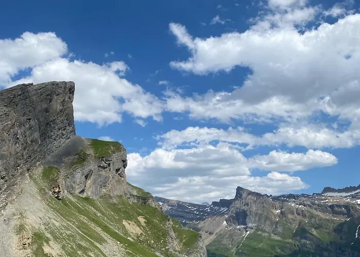Magnifique Avec Terrasse Spacieuse Et Jardin Loèche-les-bains Appartement Loèche-les-Bains