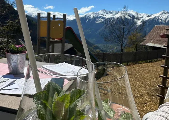 Magnifique Avec Terrasse Spacieuse Et Jardin Loèche-les-bains